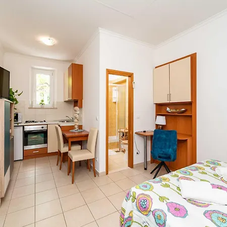 Apartmán And Frane *