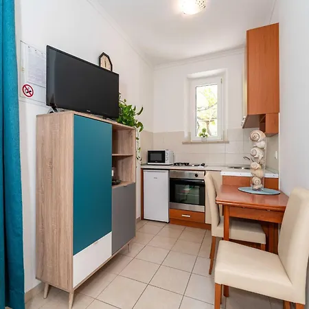 And Frane Apartment