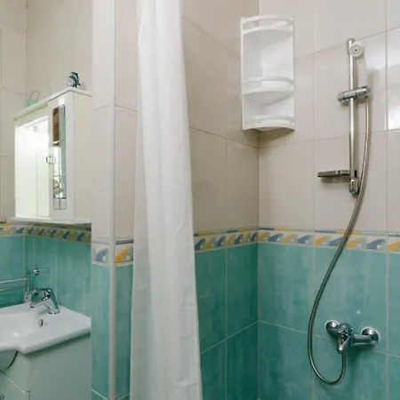 Apartment And Frane *